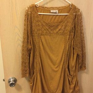 LOGO 3/4  lacy sleeve gold  tunic